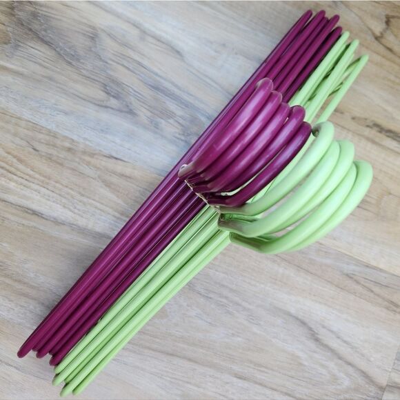 💜Pack of 10 Plastic Hangers - Picture 3 of 3
